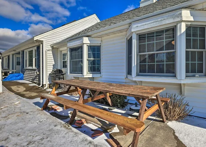 Steps To Beach: Cape Cod Retreat W/ Patio & Grill! Dennisport