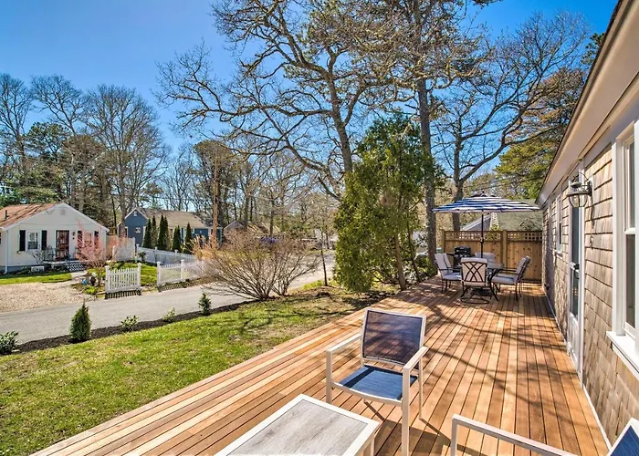 Charming Cape Cottage With Patio 4 Mi To Beach! Dennis