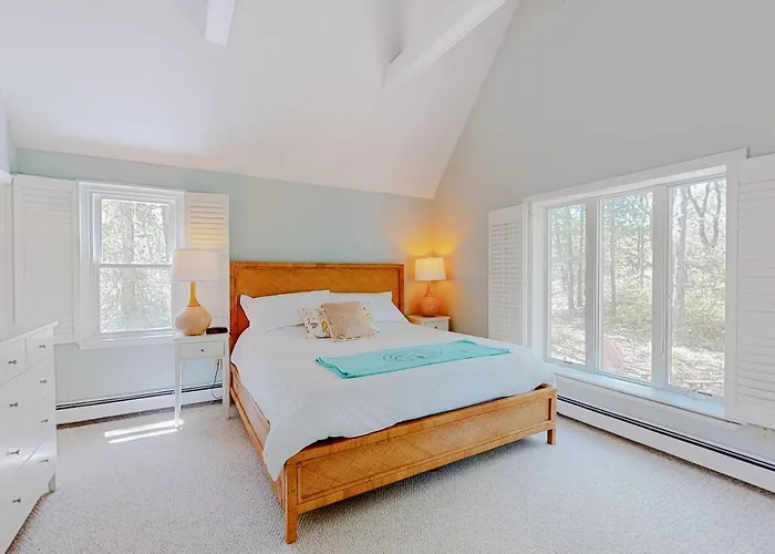 Tree-Lined Hideaway Villa Mashpee