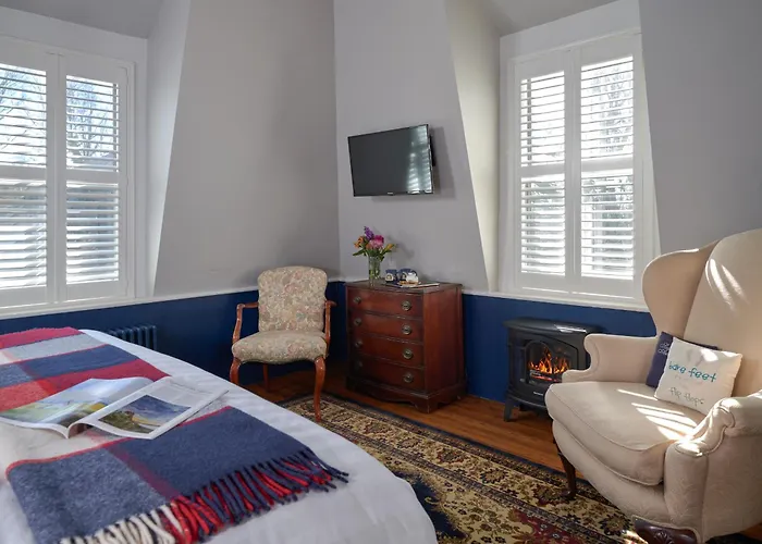Bed & Breakfasts in Brewster near Cape Cod Rail Trail