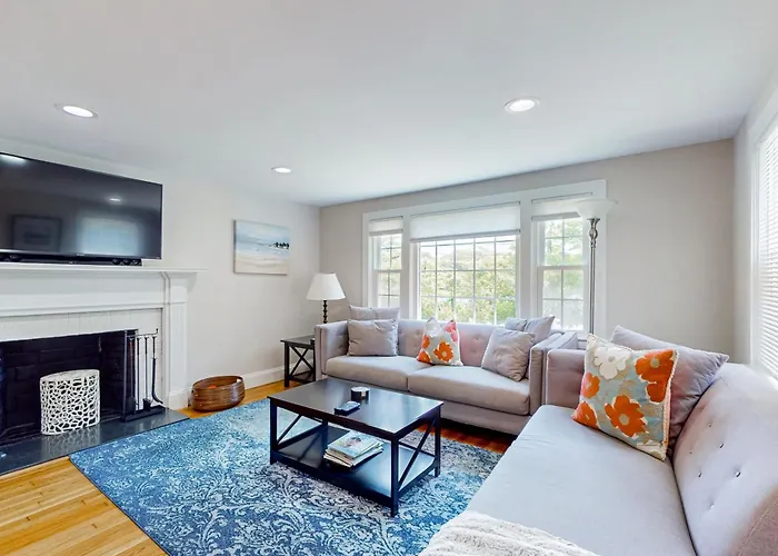 Ocean Bird Nest Villa South Yarmouth