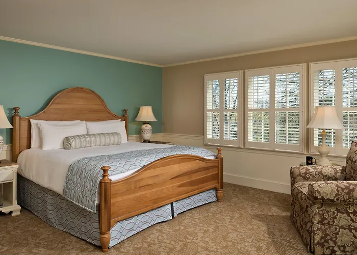 Chatham Wayside Inn